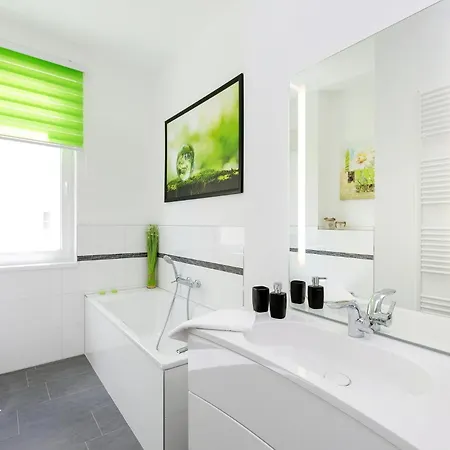 Ferienwohnung Ruegen, Ostseebad Sellin, Villa Wiederkehr Appartamento Sellin (Rugen)